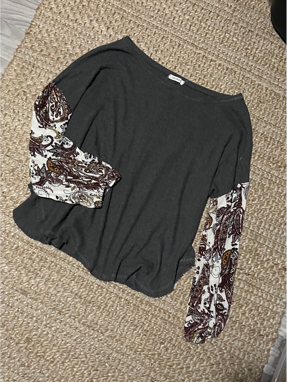 PROMESA Black & Paisley Sleeve Top